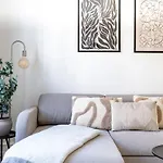 Apartment Shield 2 - Great In The Centre Of *