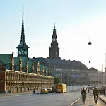 Shield 2 - Great In The Centre Of * Koppenhága